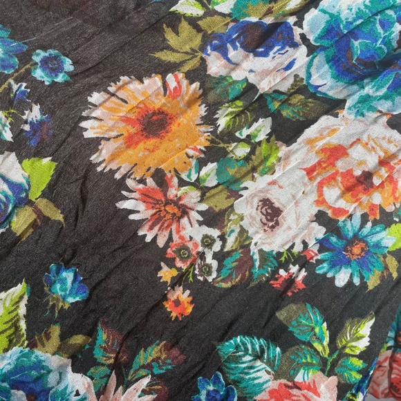 🧣4/$20 Vintage-Inspired Floral Scarf | Boho Cottagecore | Lightweight wrap | Y2K - Picture 2 of 2